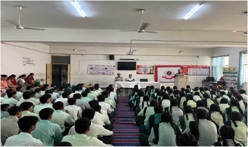 Students Made Aware of the Harmful Effects of Drugs and Traffic Rules